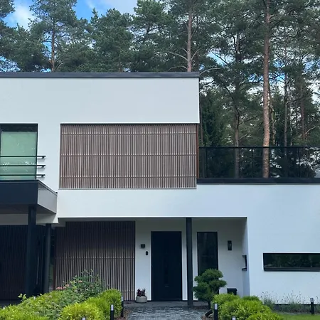 By The Forest Villa Luige