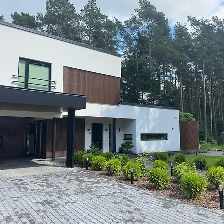 By The Forest Villa *